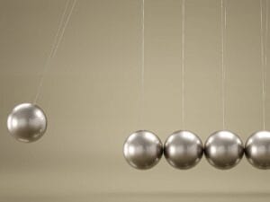 Kulki w trakcie odbijania.