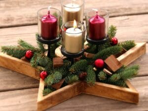 Stroik adwentowy -gwiazda ze świecami